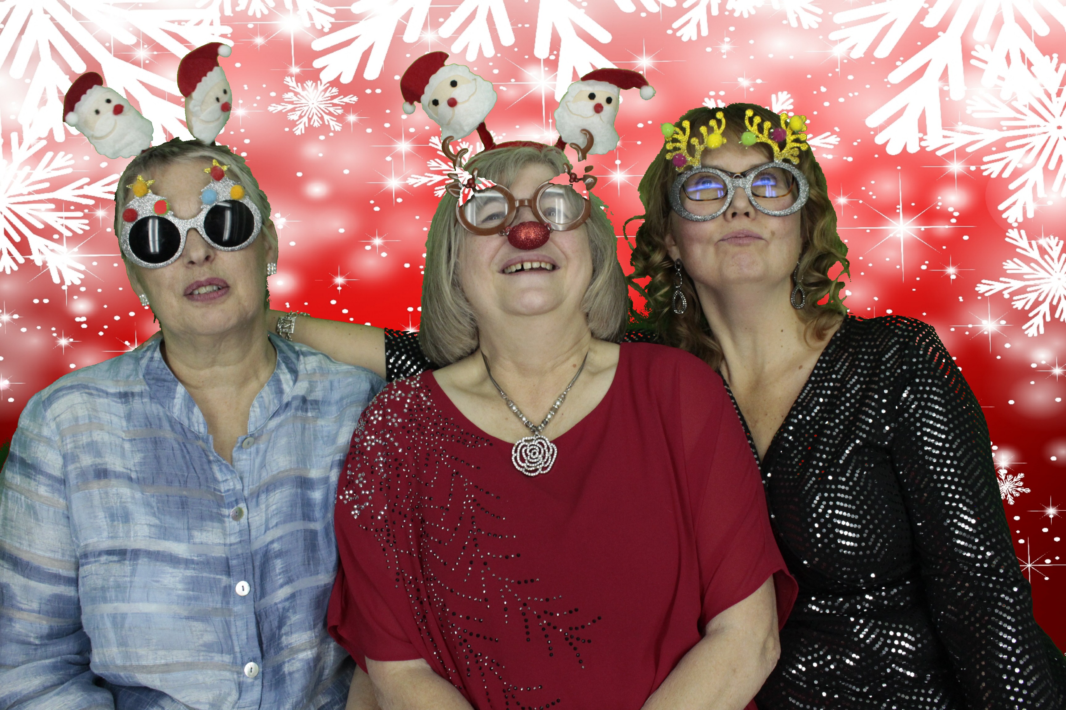 Silvermere Christmas Party | View more photos from the event at gallery.myphotoboothexperience.co.uk/u/MyPhotoBoothExperienceLtd/Silvermere-Christmas-Party-3